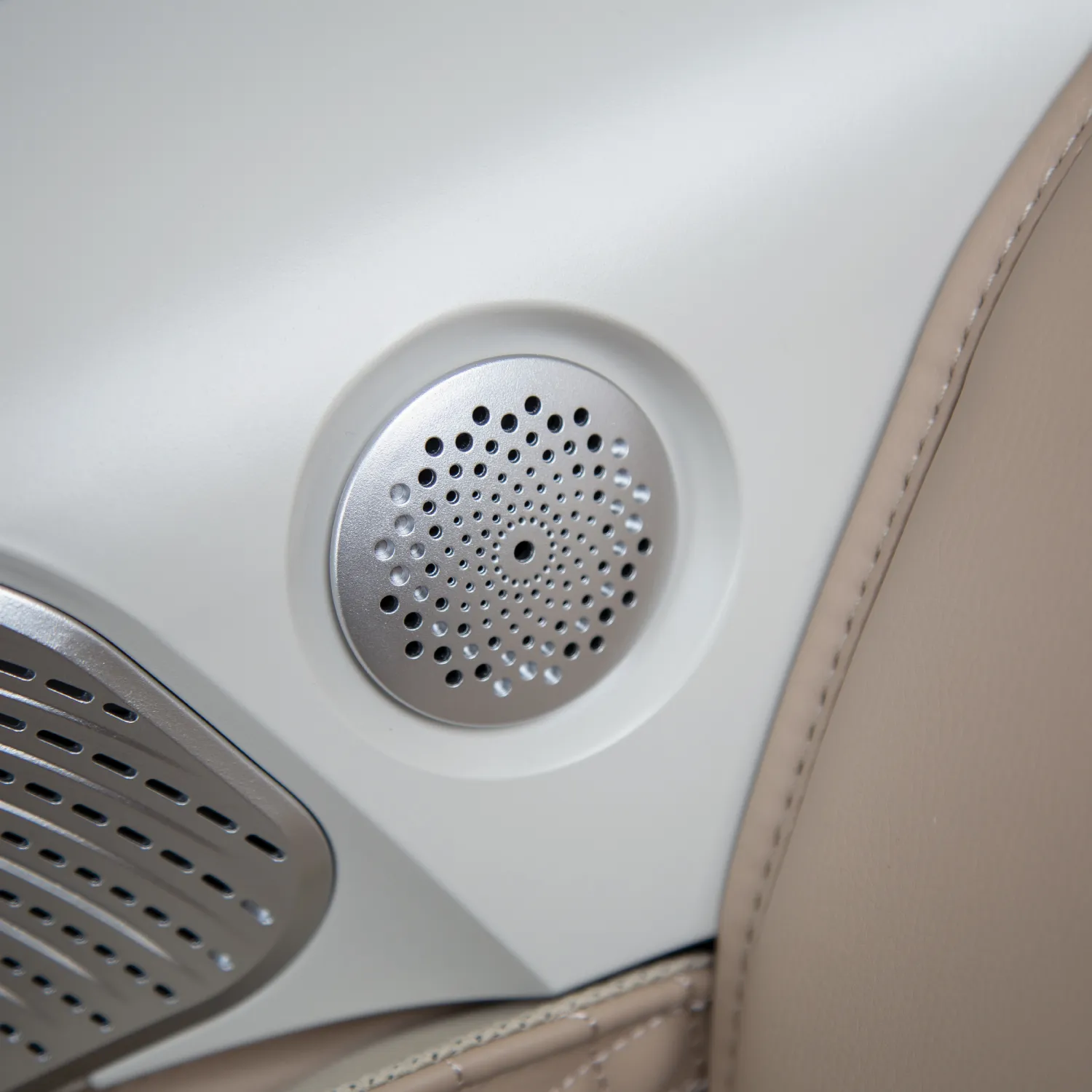 Osaki Platinum - Escape Duo 4D - Image 12